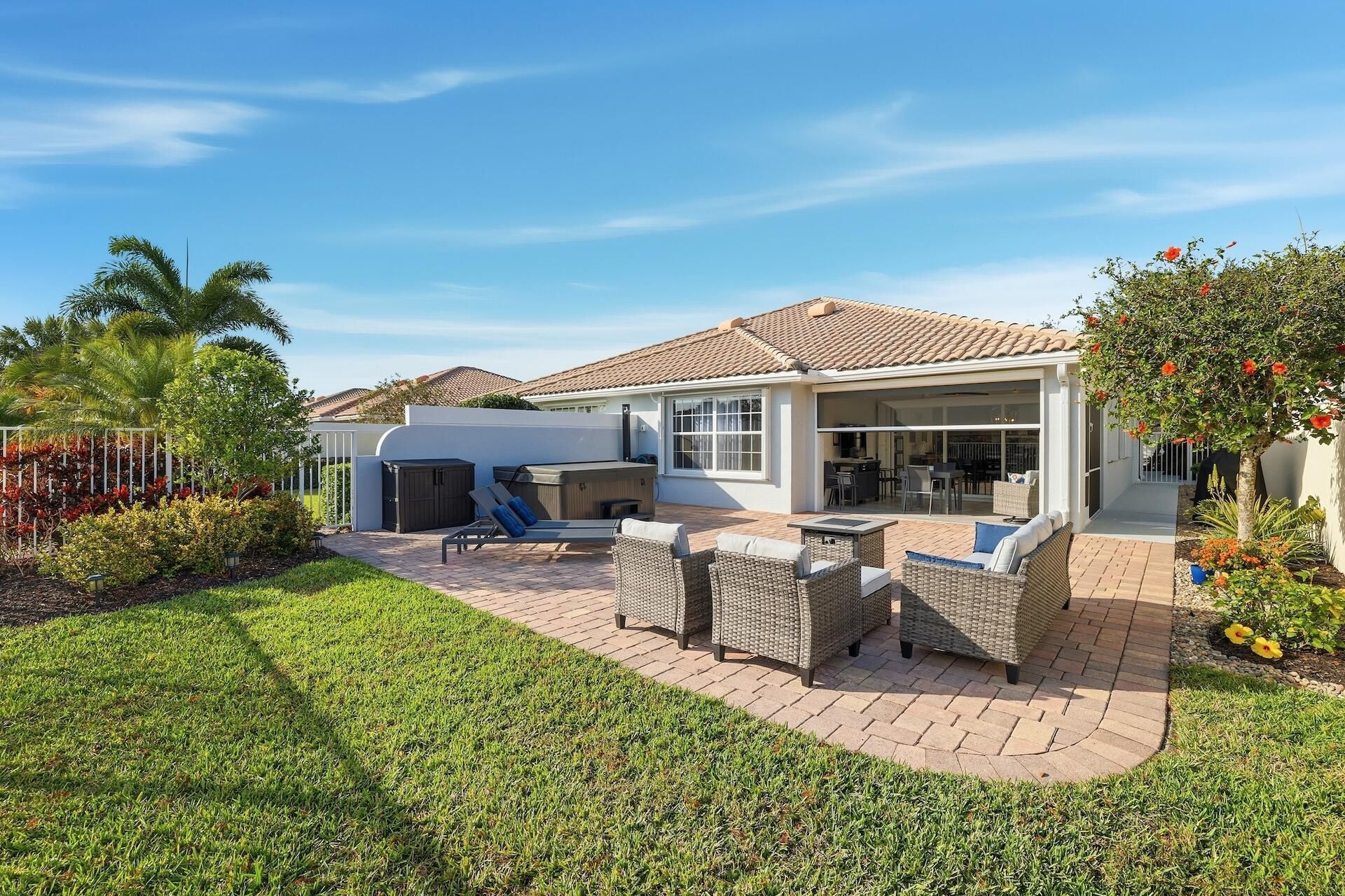 8190 Saint Johns Court, Wellington, FL 33414 Photo