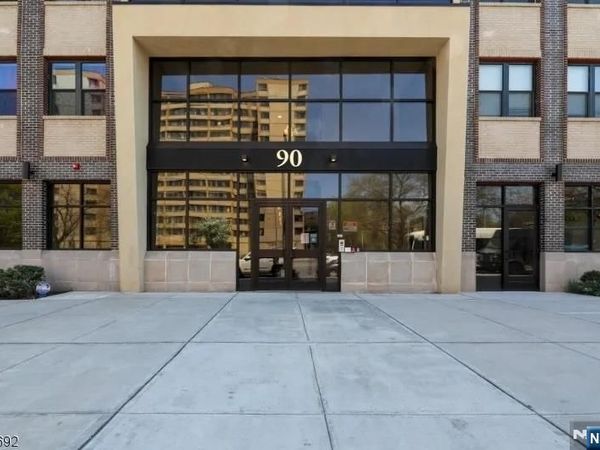 90 Clinton 206, Unit 206, NEWARK, NJ 07114