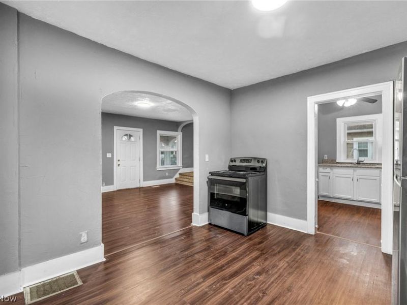 1829 E 33rd Street, Lorain, OH 44055 Photo 12