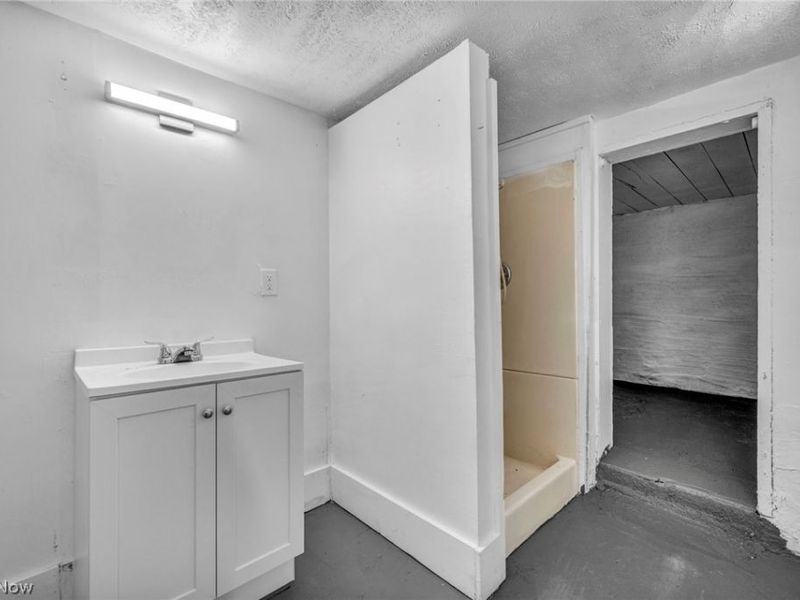 1829 E 33rd Street, Lorain, OH 44055 Photo 34