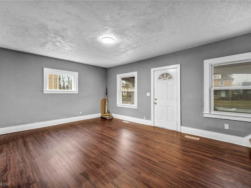 1829 E 33rd Street, Lorain, OH 44055 Photo 9