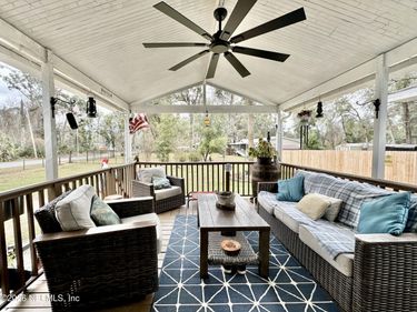 9430 CAROLINA WAY Way, Fanning Springs, FL 32693