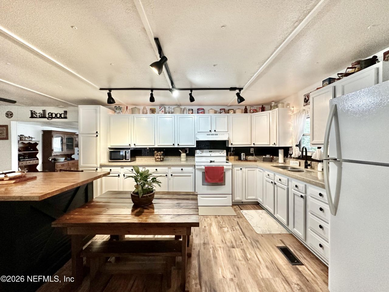 9430 Carolina Way Way, Fanning Springs, FL 32693 Photo