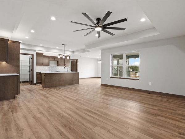 607 Charles Street, Delhi, IA 52223
