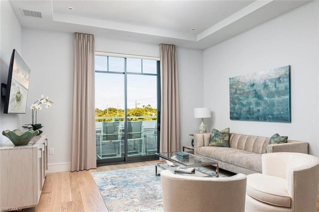 101 8th St S, Unit 304, Naples, FL 34102 Photo