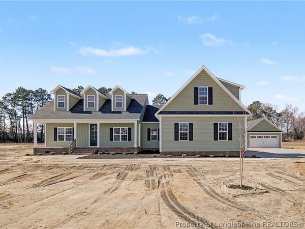 3039 Dinwiddle Drive, Wade, NC 28395