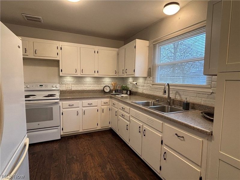 945 Adams Avenue, Salem, OH 44460 Photo 8