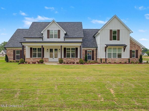 2401 Lauren Way, Hernando, MS 38632