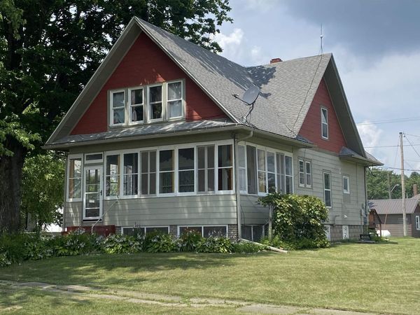 808 Franklin Street, Elgin, IA 52141
