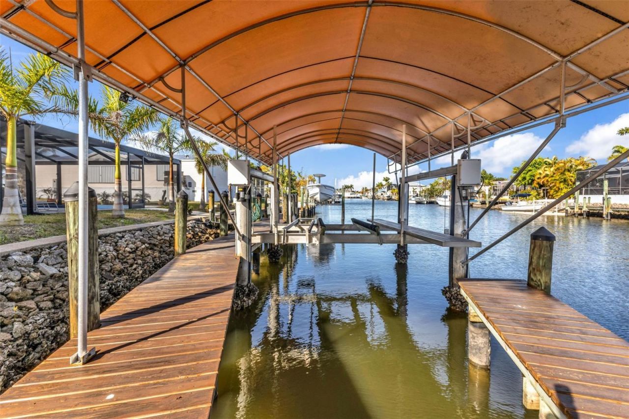 700 Longbeach Court, Punta Gorda, FL 33950 Photo