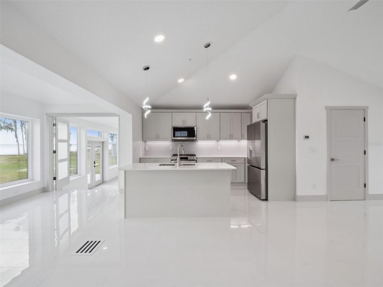 28055 Leuty Road, Okahumpka, FL 34762 Photo