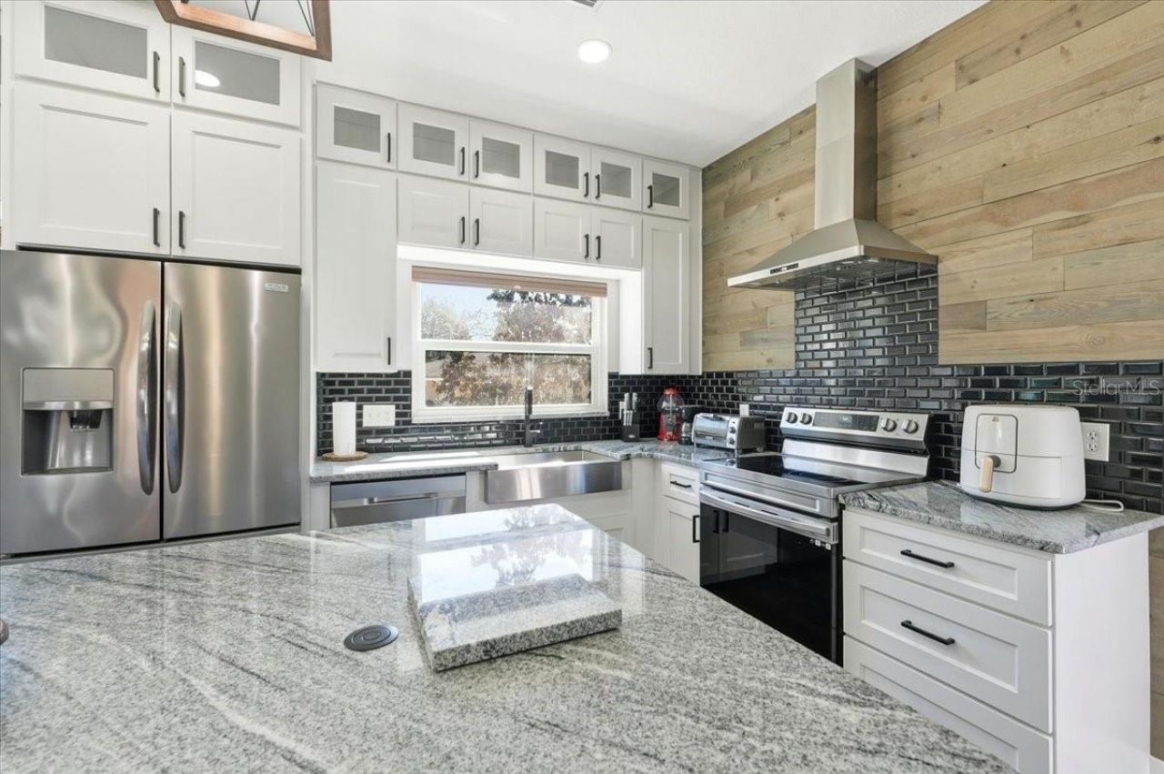 5225 Glenmore Drive, Lakeland, FL 33813 Photo