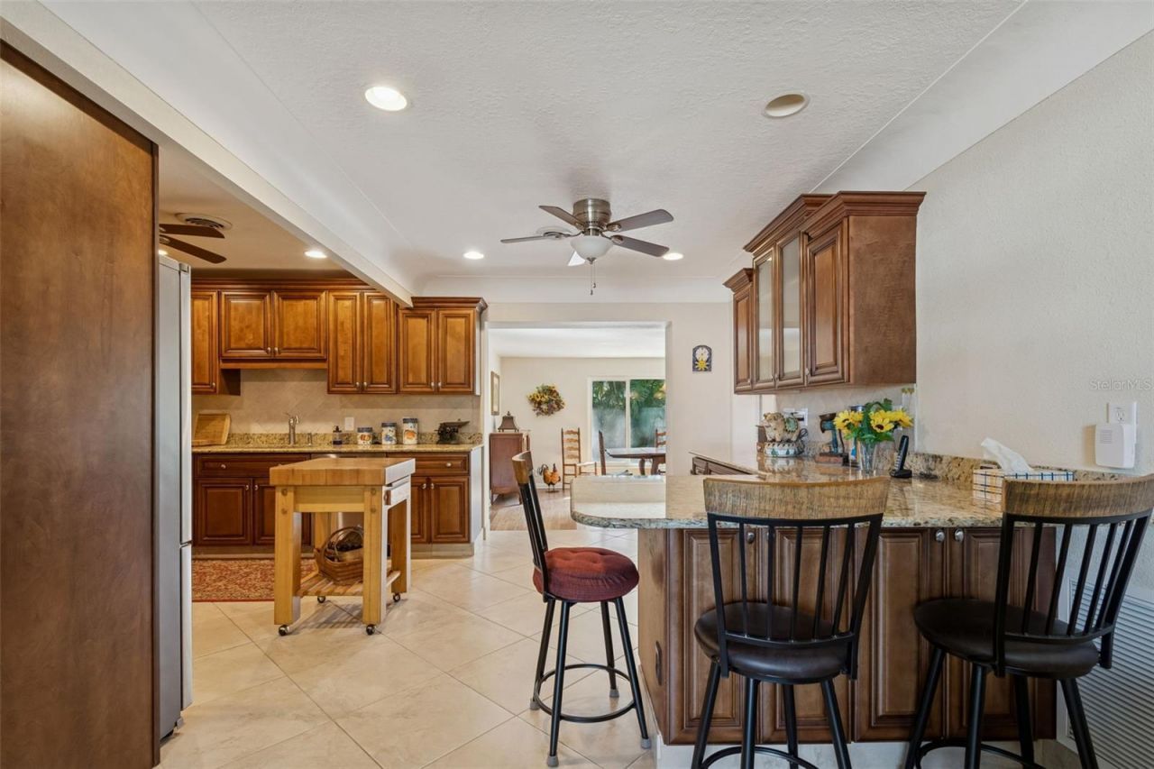 2268 Indian Avenue N, Belleair Bluffs, FL 33770 Photo