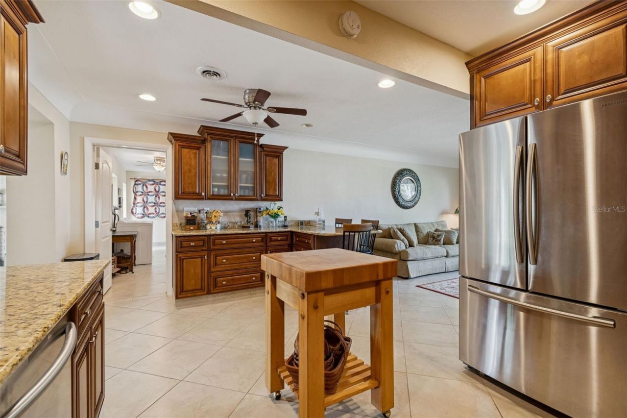 2268 Indian Avenue N, Belleair Bluffs, FL 33770 Photo