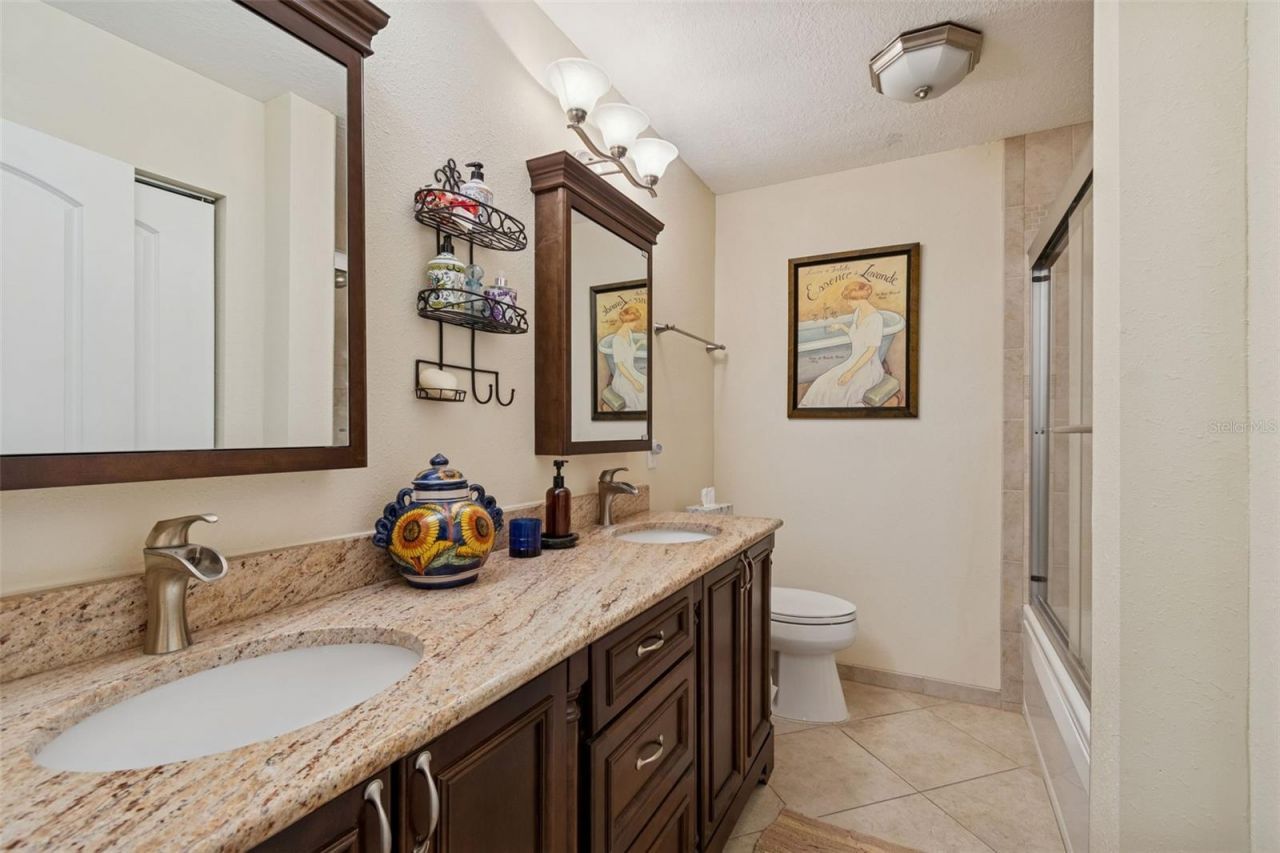 2268 Indian Avenue N, Belleair Bluffs, FL 33770 Photo