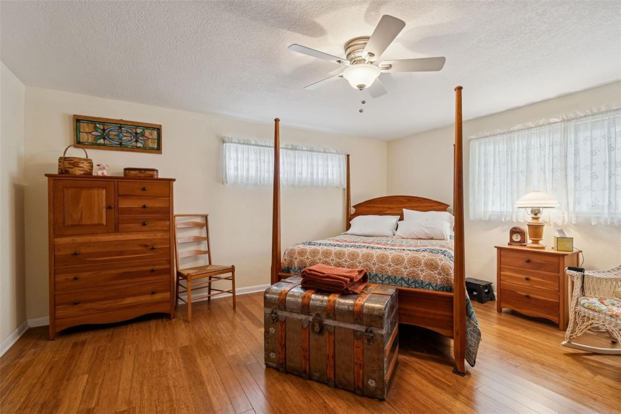 2268 Indian Avenue N, Belleair Bluffs, FL 33770 Photo