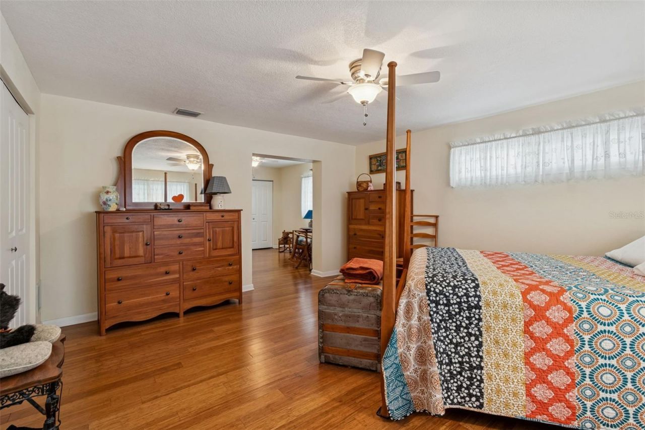 2268 Indian Avenue N, Belleair Bluffs, FL 33770 Photo