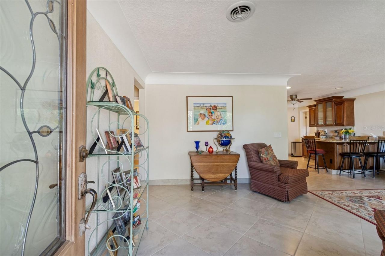 2268 Indian Avenue N, Belleair Bluffs, FL 33770 Photo