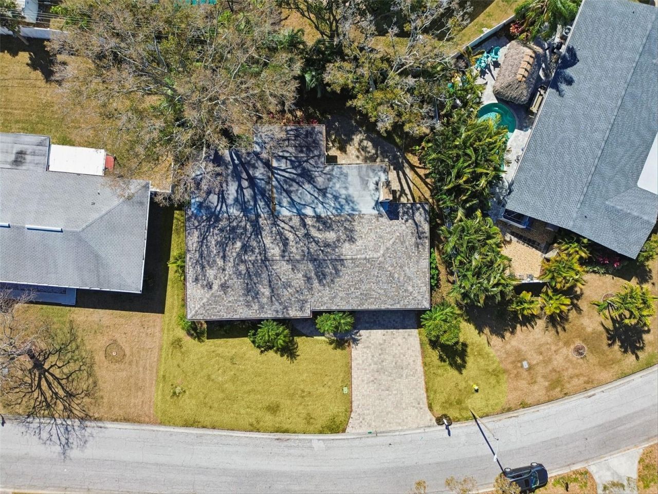 2268 Indian Avenue N, Belleair Bluffs, FL 33770 Photo