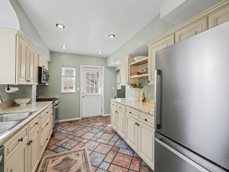 3715 Simpson Avenue, Fairfax, OH 45227 Photo 8