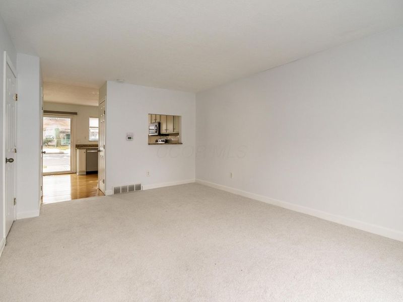 1217 Weybridge Road , Columbus, OH 43220 Photo 4