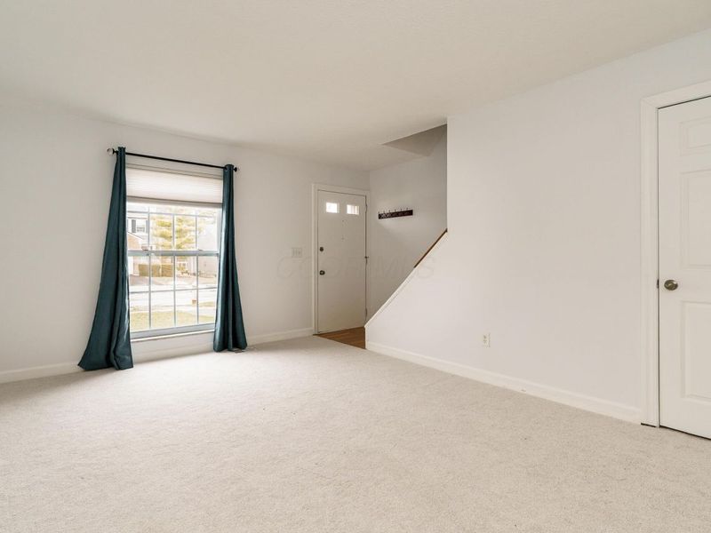 1217 Weybridge Road , Columbus, OH 43220 Photo 7