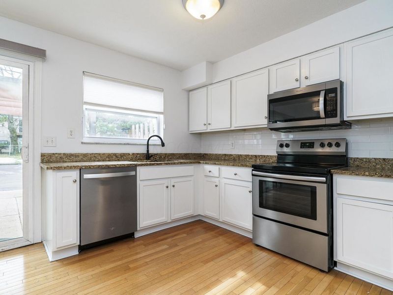 1217 Weybridge Road , Columbus, OH 43220 Photo 8