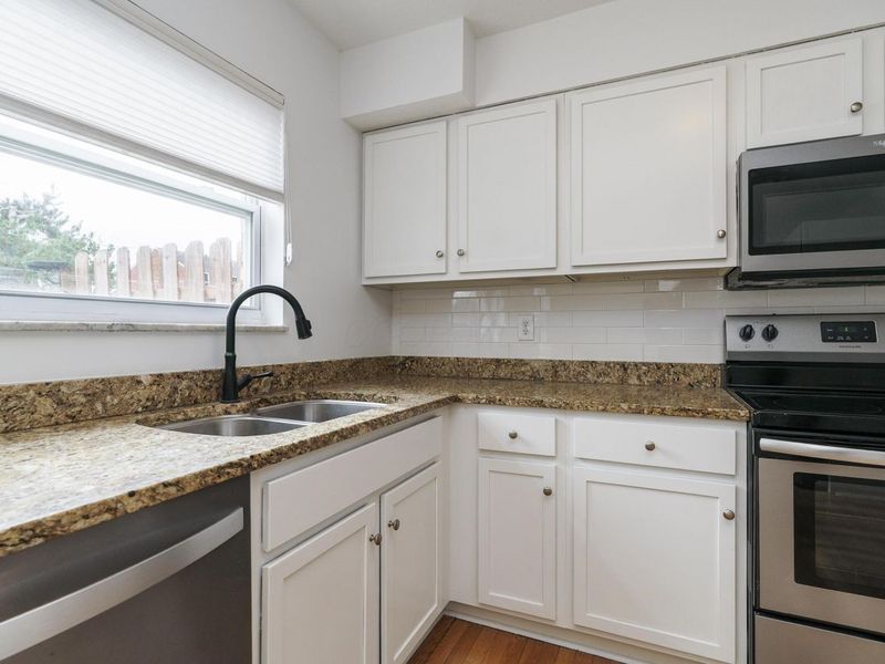 1217 Weybridge Road , Columbus, OH 43220 Photo 9