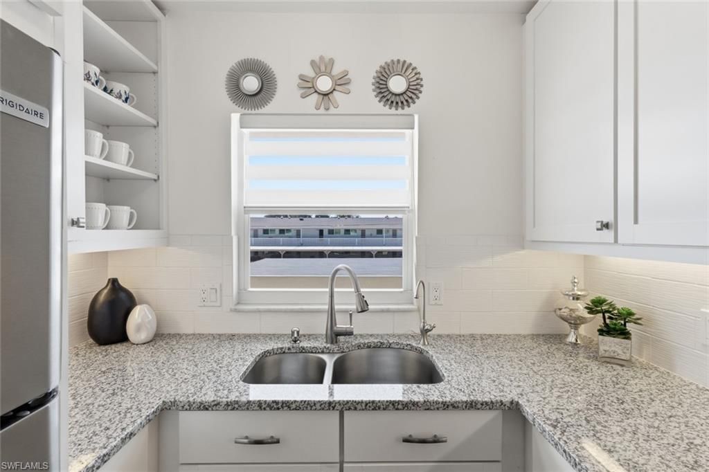 416 Broad Ave S, Unit H416, Naples, FL 34102 Photo