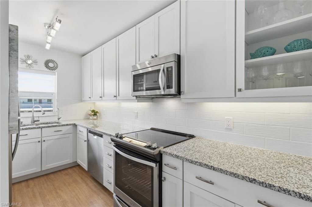 416 Broad Ave S, Unit H416, Naples, FL 34102 Photo