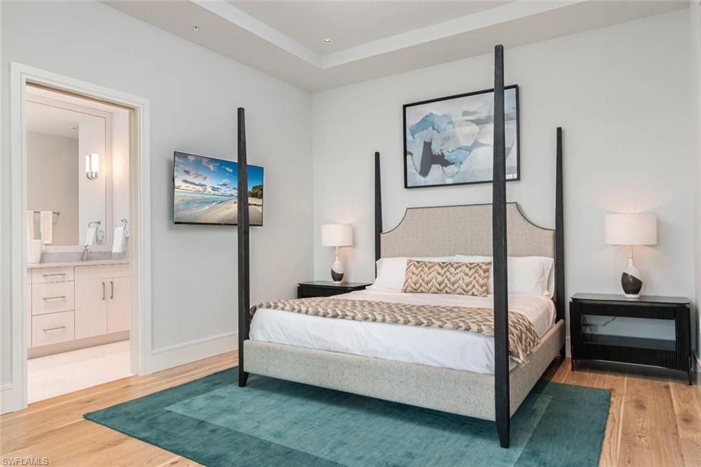 101 8th St S, Unit 210, Naples, FL 34102 Photo