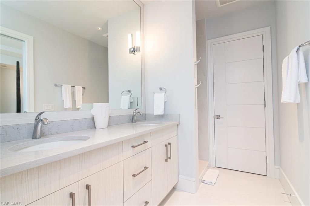 101 8th St S, Unit 210, Naples, FL 34102 Photo