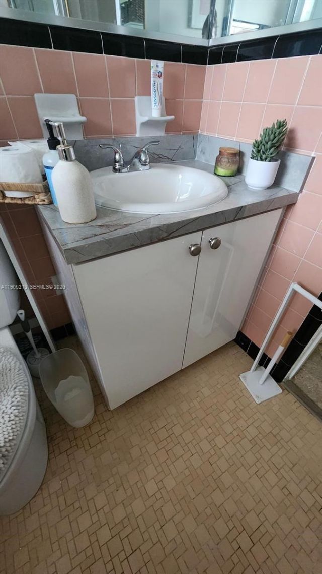 20 Park Dr , Unit 3, Bal Harbour, FL 33154 Photo