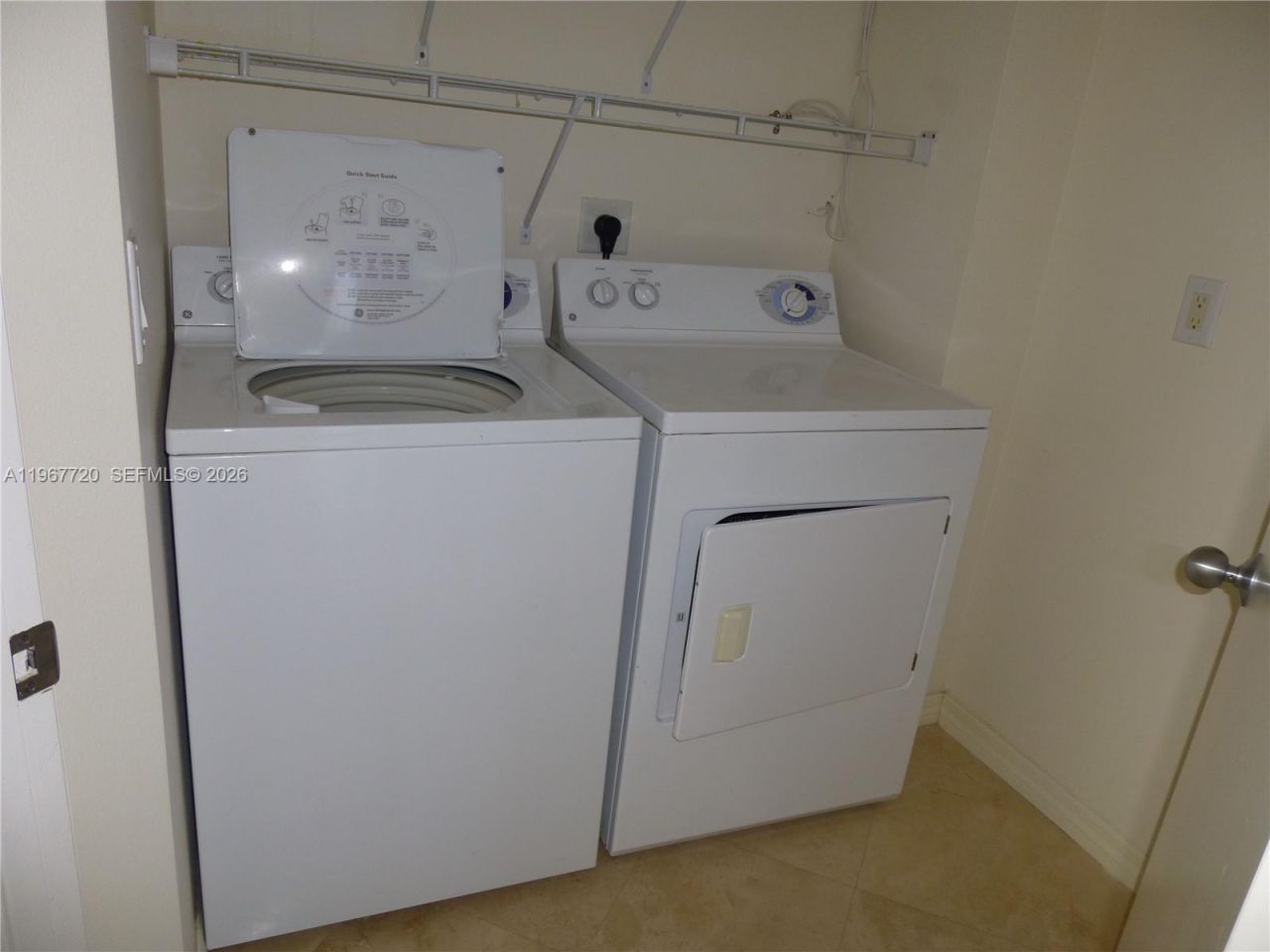 21055 Yacht Club Dr , Unit 1009, Aventura, FL 33180 Photo