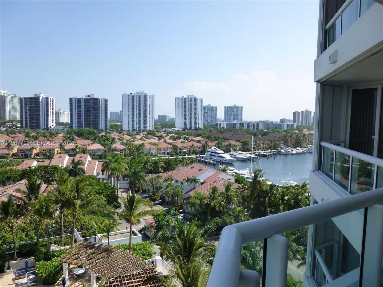 21055 Yacht Club Dr , Unit 1009, Aventura, FL 33180 Photo