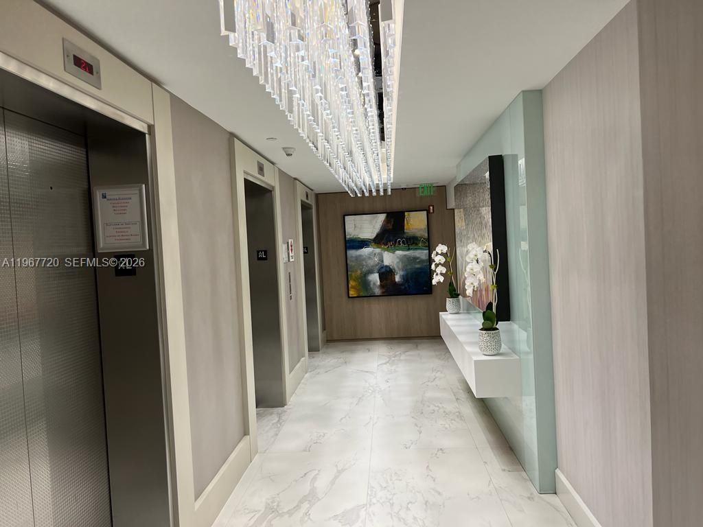 21055 Yacht Club Dr , Unit 1009, Aventura, FL 33180 Photo