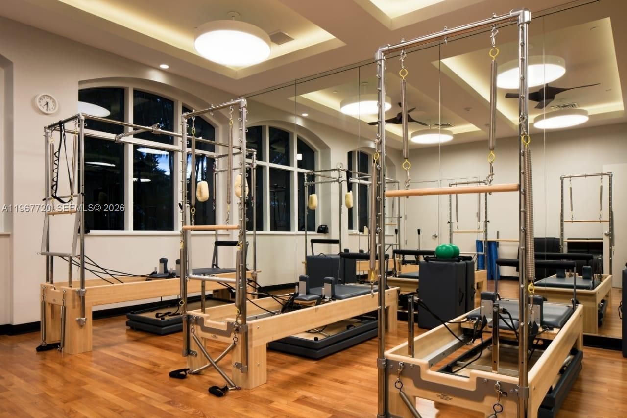 21055 Yacht Club Dr , Unit 1009, Aventura, FL 33180 Photo