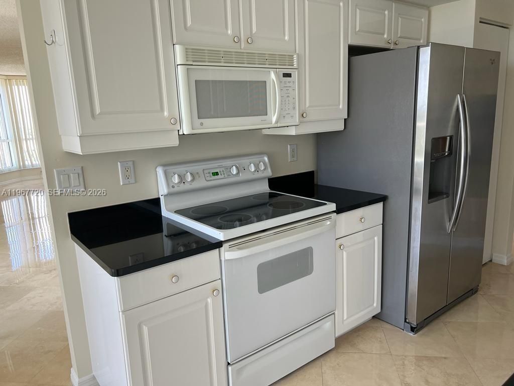 21055 Yacht Club Dr , Unit 1009, Aventura, FL 33180 Photo