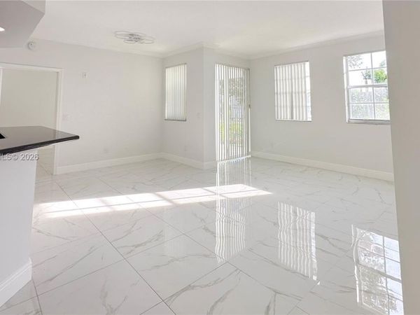 3255 NE 184th St, Unit 12105, Aventura, FL 33160