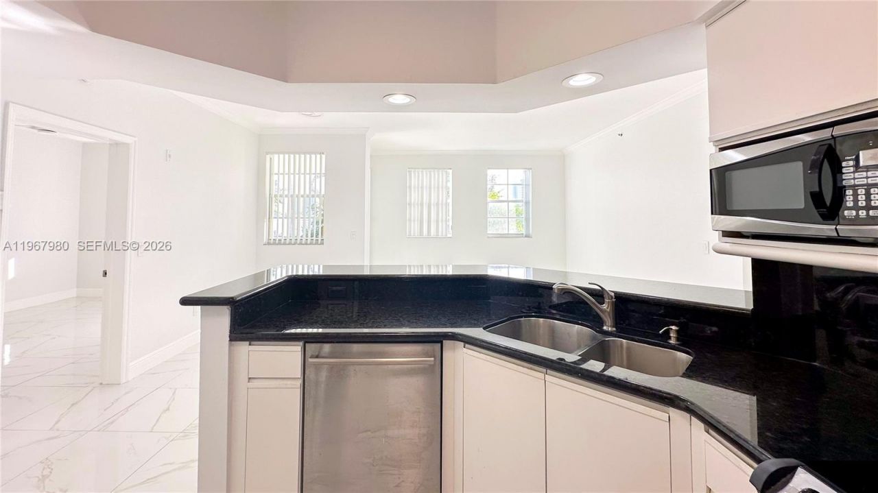 3255 NE 184th St, Unit 12105, Aventura, FL 33160 Photo