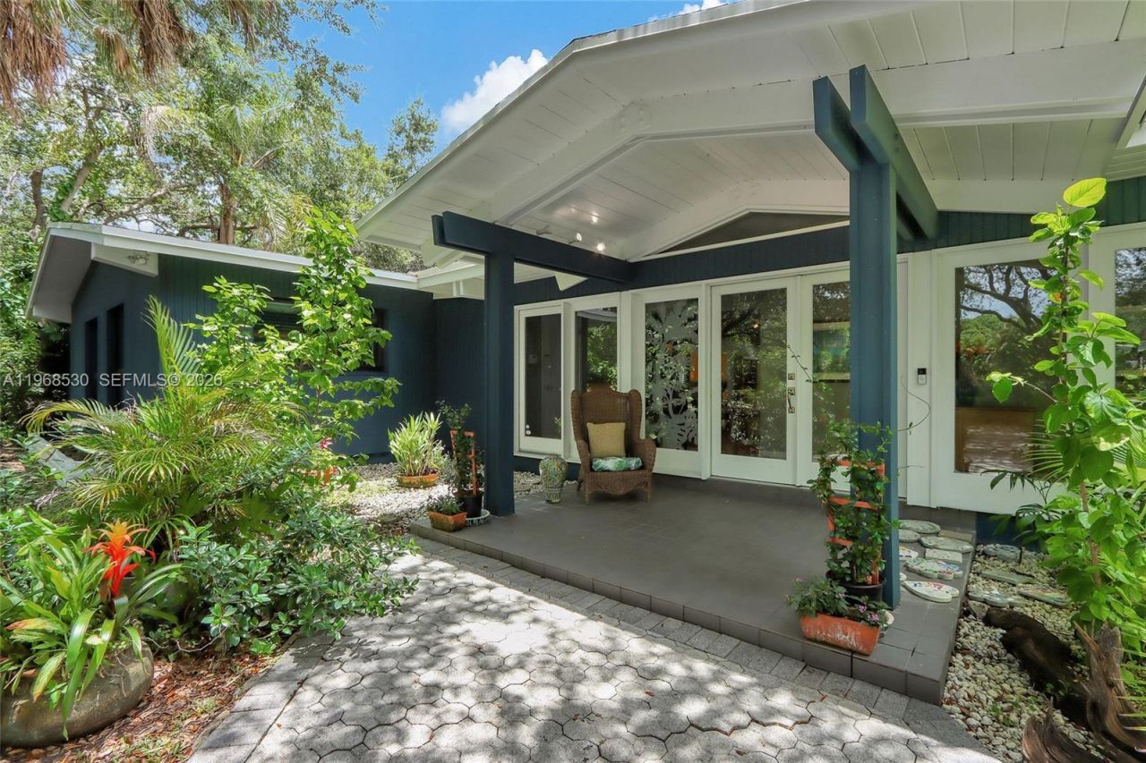 9290 SW 117th Ter, Pinecrest, FL 33176 Photo