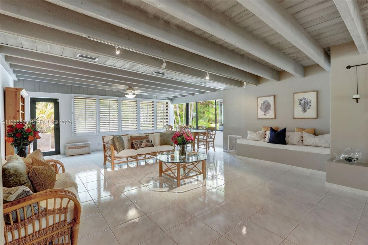 9290 SW 117th Ter, Pinecrest, FL 33176 Photo