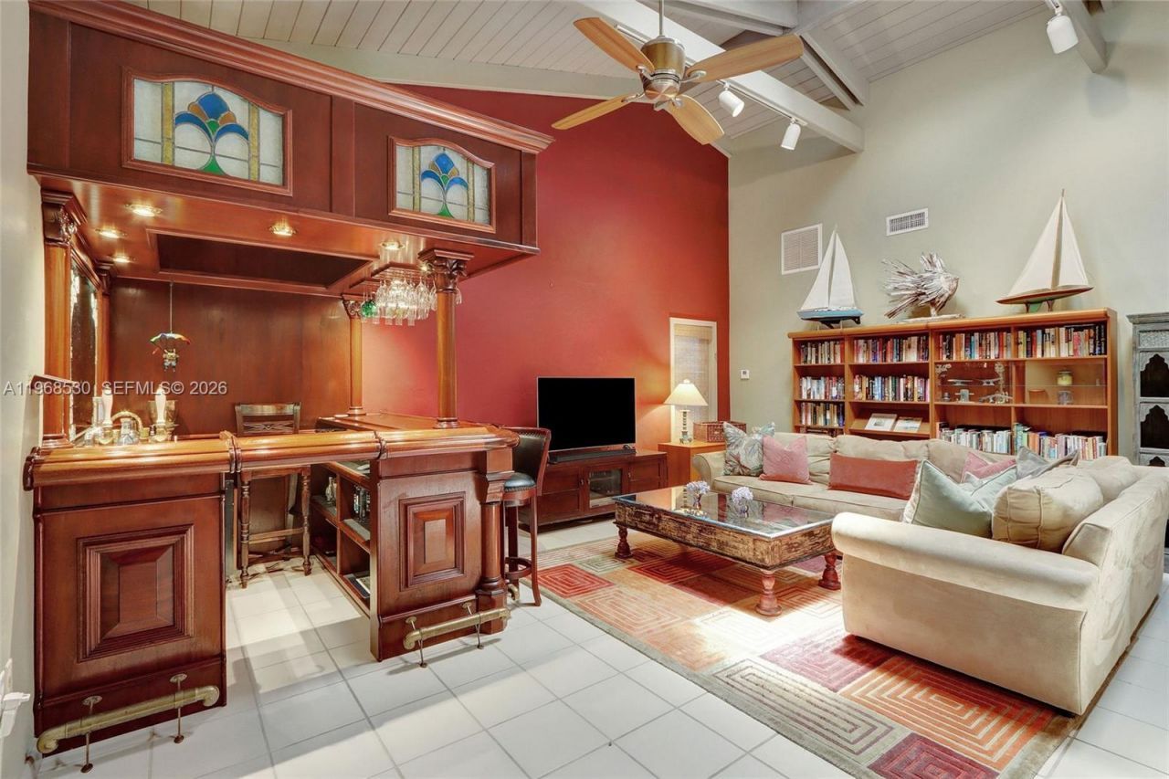 9290 SW 117th Ter, Pinecrest, FL 33176 Photo