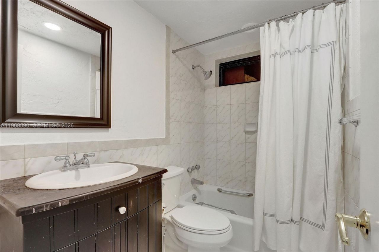 9290 SW 117th Ter, Pinecrest, FL 33176 Photo