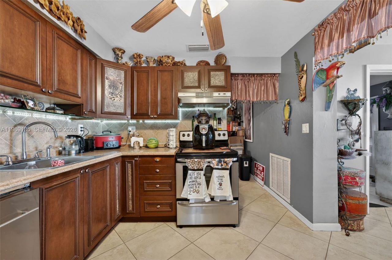 4280 NE 11th Ter, Pompano Beach, FL 33064 Photo