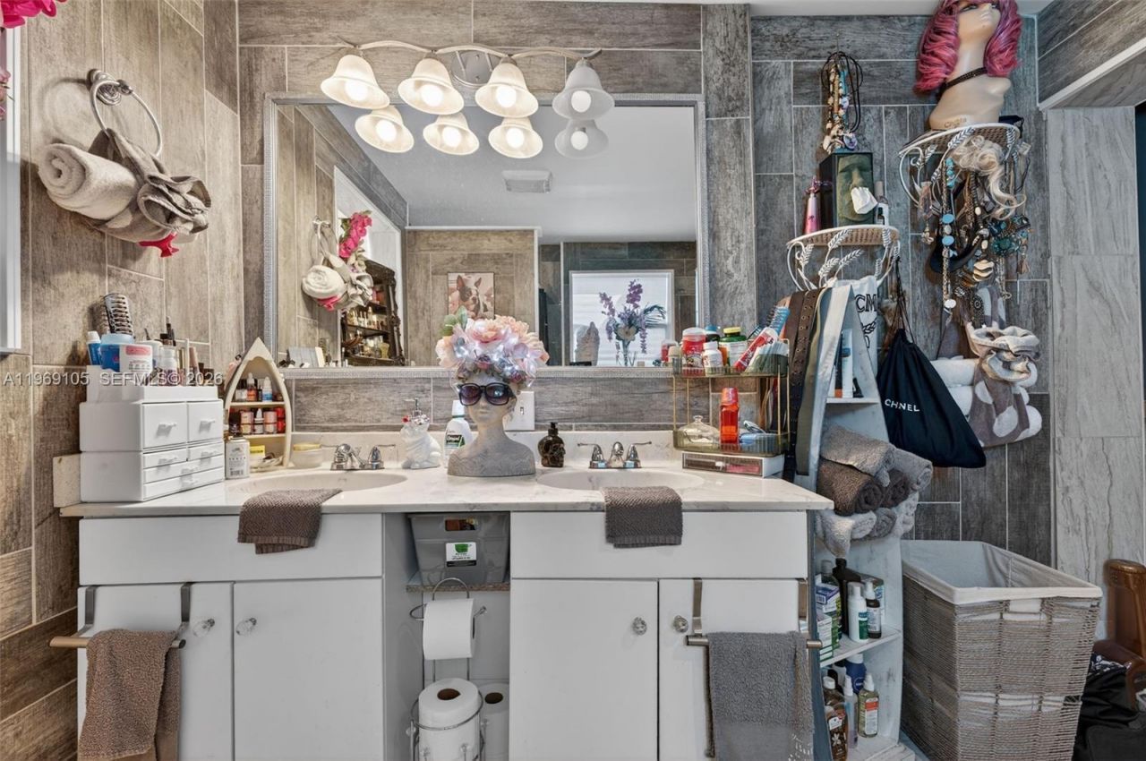 4280 NE 11th Ter, Pompano Beach, FL 33064 Photo