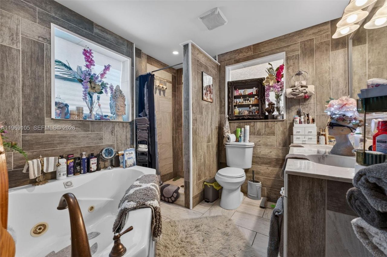 4280 NE 11th Ter, Pompano Beach, FL 33064 Photo