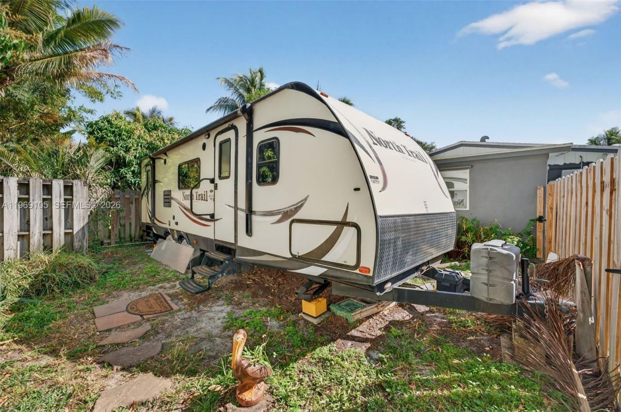 4280 NE 11th Ter, Pompano Beach, FL 33064 Photo