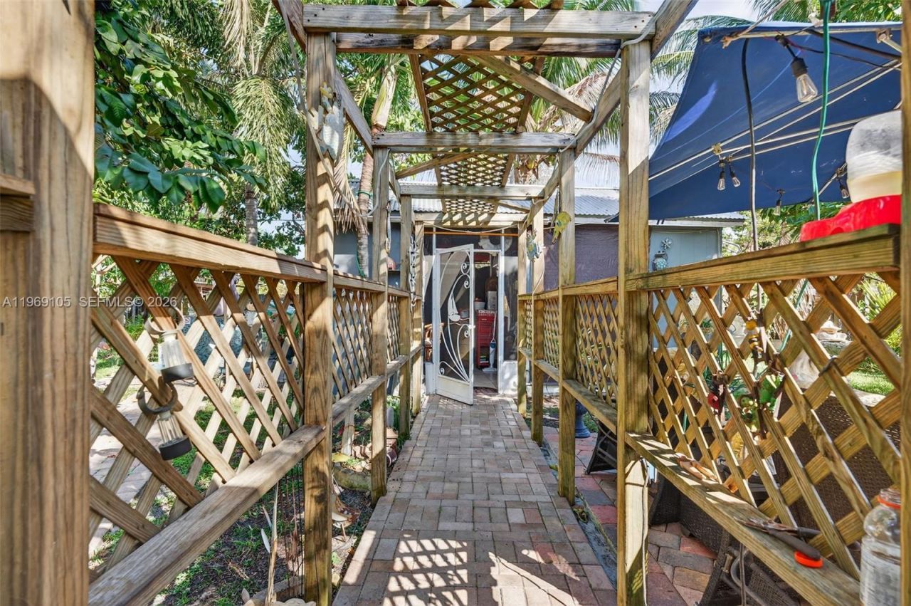 4280 NE 11th Ter, Pompano Beach, FL 33064 Photo