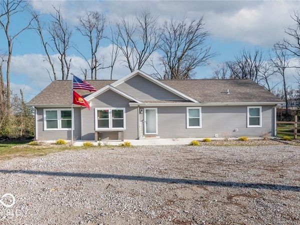 1319 W Commerce Street, Brownstown, IN 47220